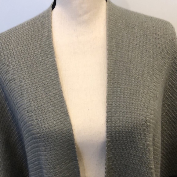 NEW shawl poncho sweater striped with fringe grey  pink O/S - Picture 2 of 6